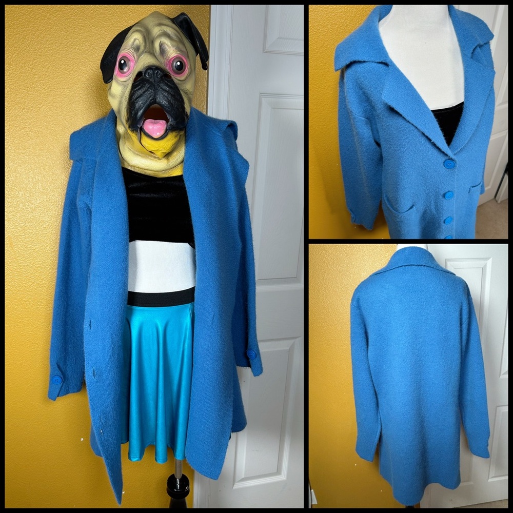Cutesy, blue coat!!